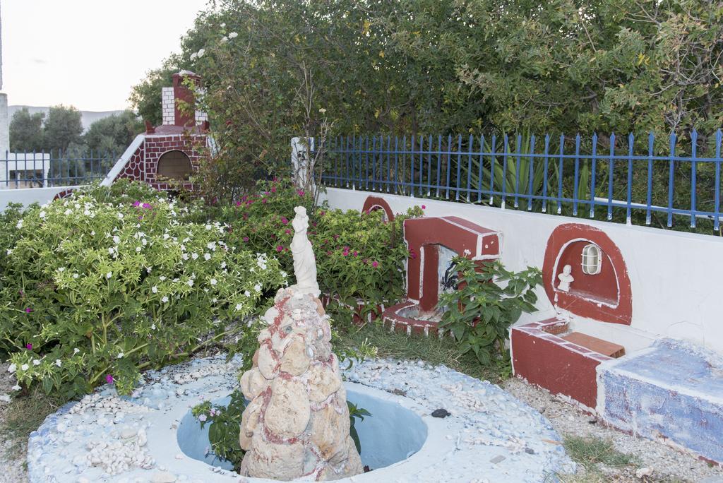 Mary Rooms Adamantas  Bagian luar foto