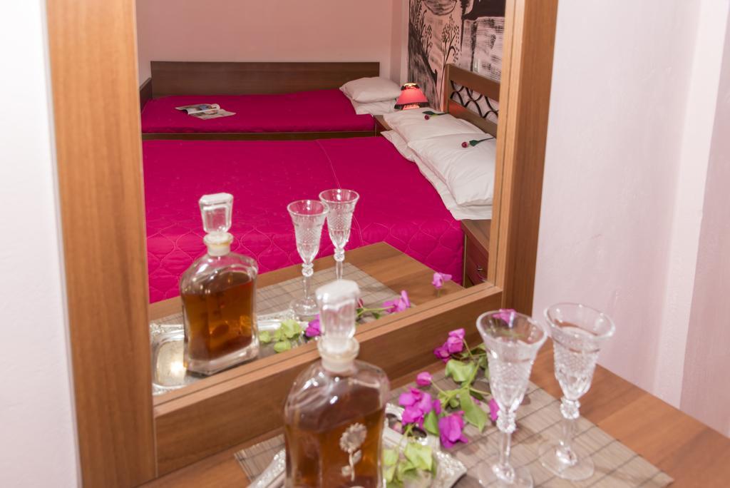 Mary Rooms Adamantas  Bagian luar foto